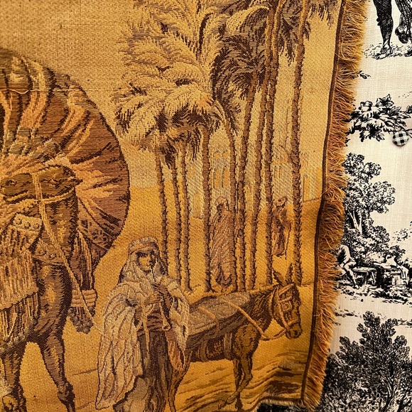 Vintage “Gift Giving Ceremony” Tapestry - Picture 7 of 11